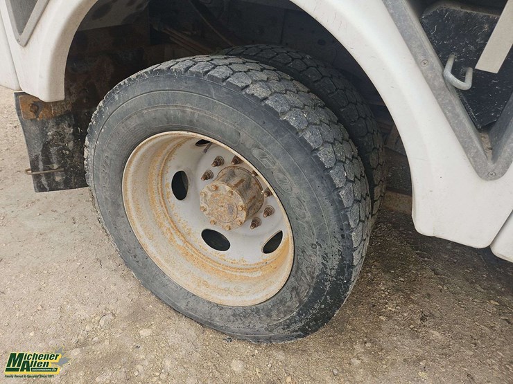 2006-ford-f550-image-11