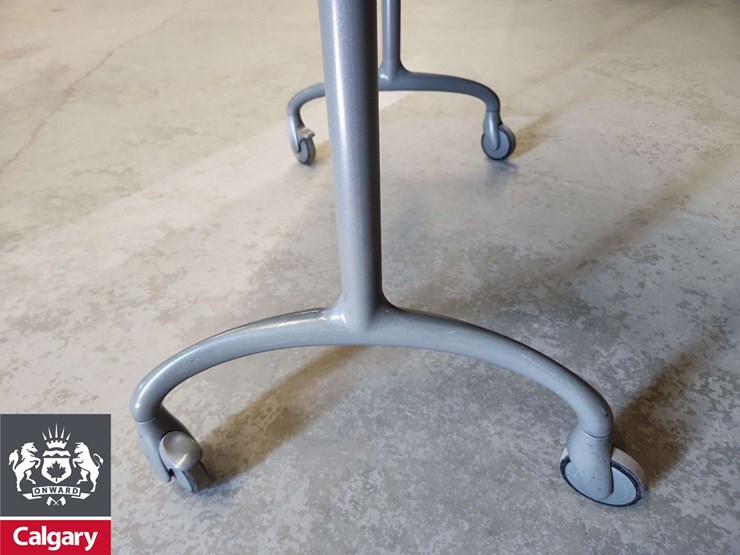 small-rolling-table-image-3