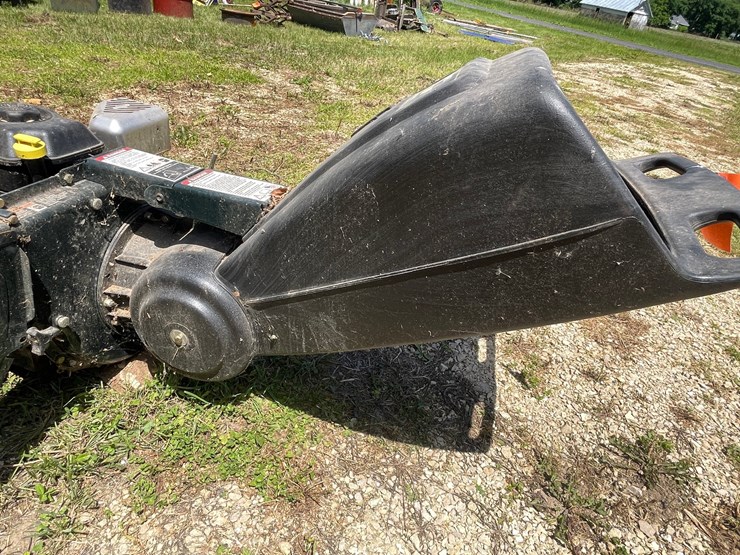#3322-•-yard-machines-chipper-image-13