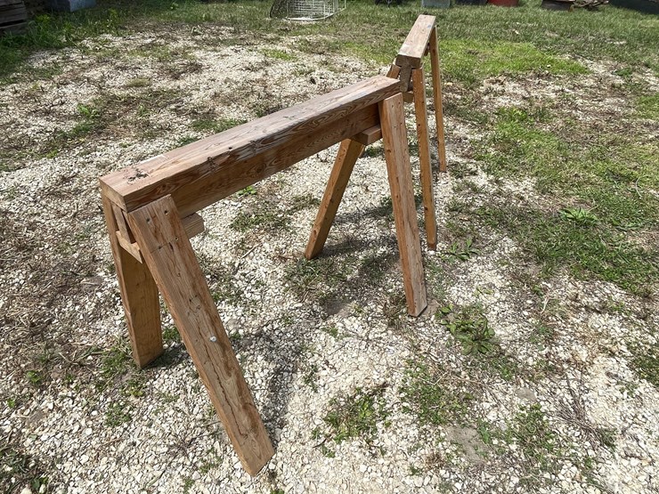 #3339-•-(2)-wood-sawhorses-image-7
