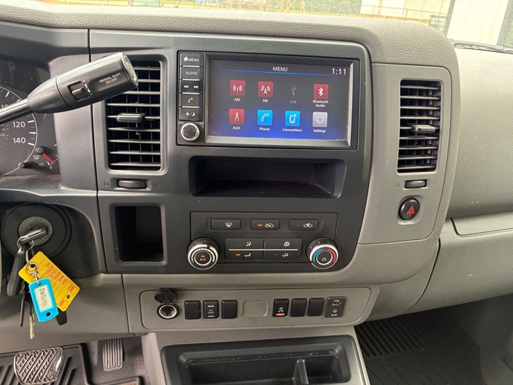 2021-nissan-nv2500-image-8