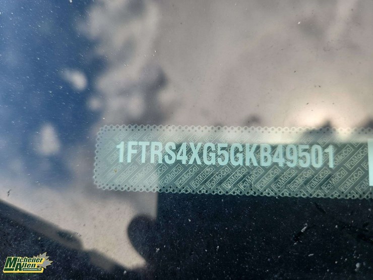 2016-ford-transit-image-15
