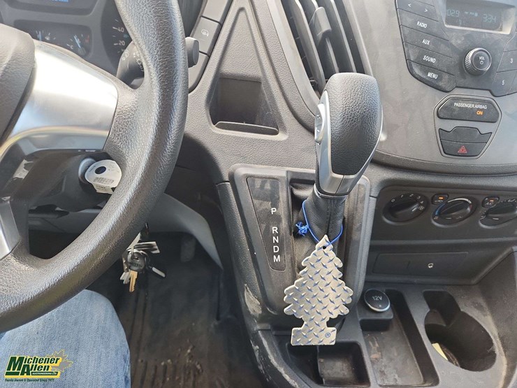 2016-ford-transit-image-19
