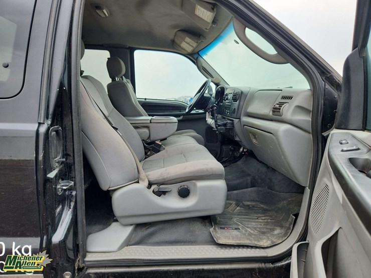 2006-ford-f450-image-23