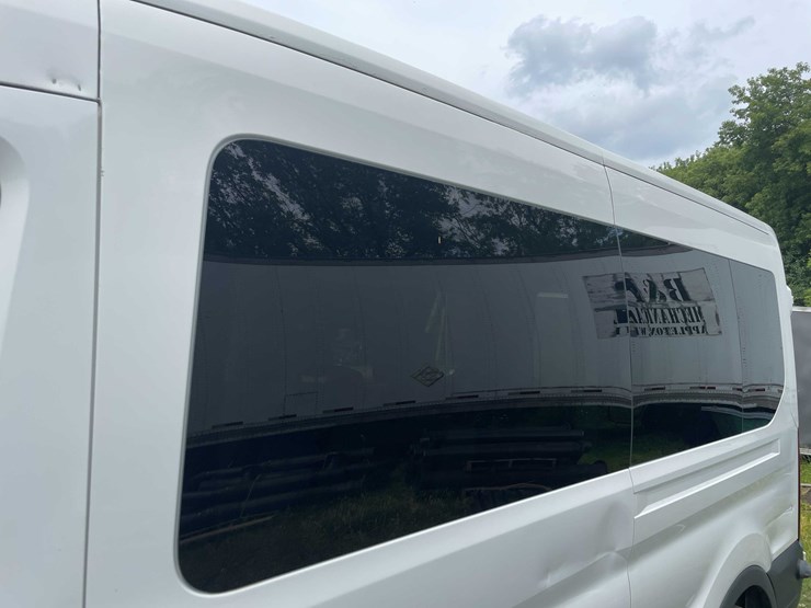 2018-ford-transit-image-38
