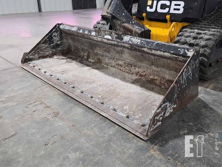 2021-jcb-3ts-8t-image-9