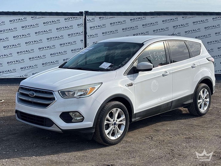 2017-ford-escape-image-1
