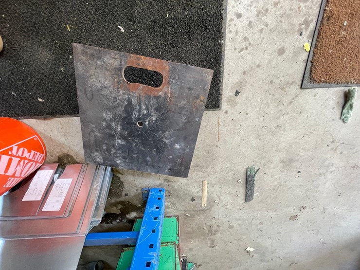 #4052-•-metal-cart,-sheet-metal,-buckets,-and-sunflower-heater-image-3