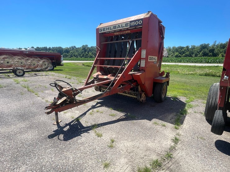 #1024-•-gehlbale-1500-baler-image-1