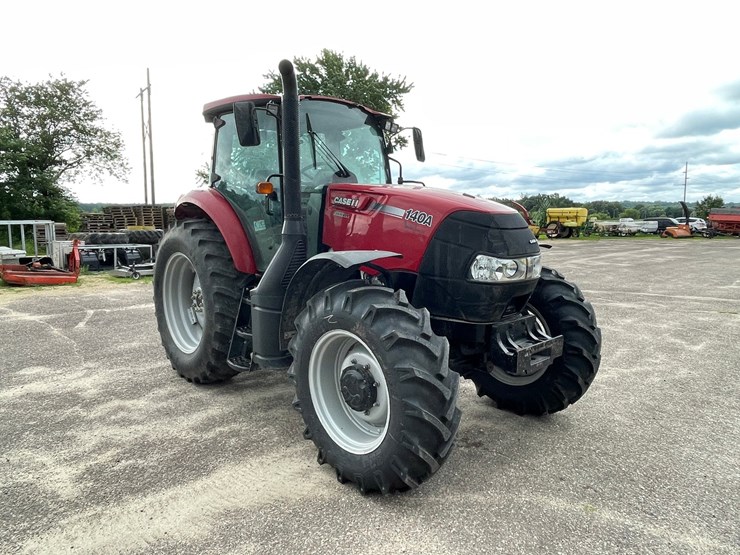 #999-•-case-ih-140a-tractor-with-cab-image-3