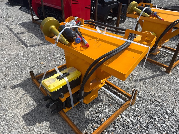 #2002-•-unused-future-sd680-skid-steer-pile-hammer-adzc680260582-inv#48822-image-3