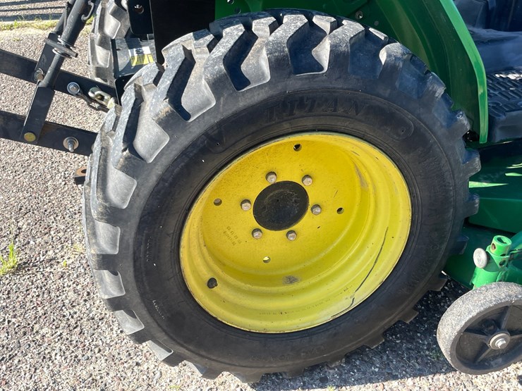 john-deere-4010-image-19