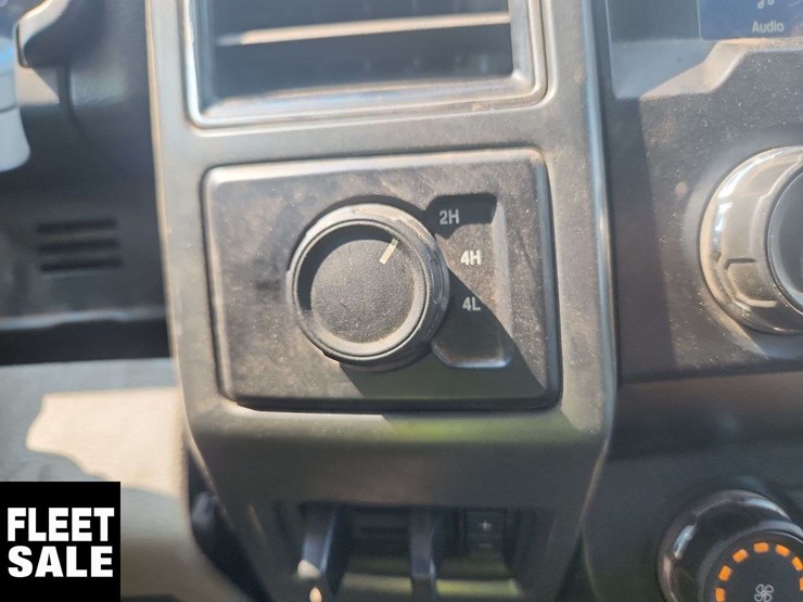 2021-ford-f550-image-23