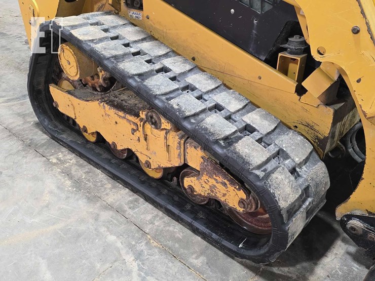 2015-caterpillar-259d-image-38
