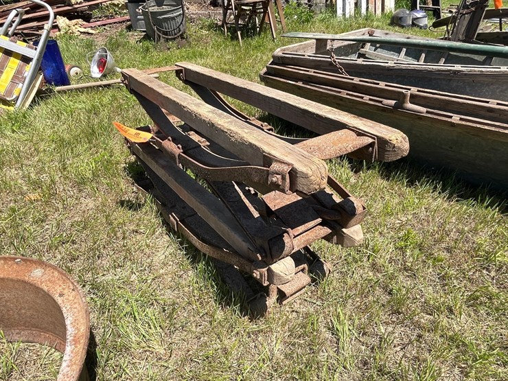 #3312-•-(2)-horse-buggy-springs-image-3