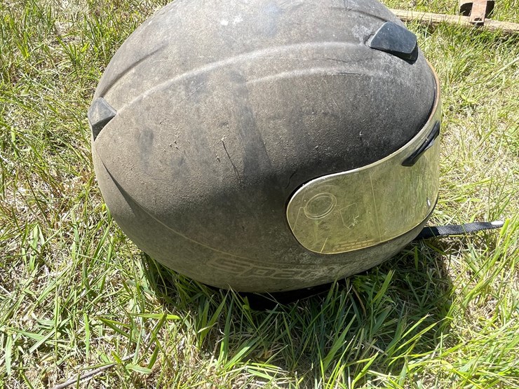 #3234-•-(2)-helmets-image-17