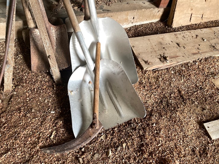 #2286-•-handled-tools-image-2