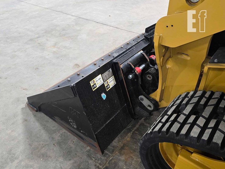 2025-caterpillar-255-image-12