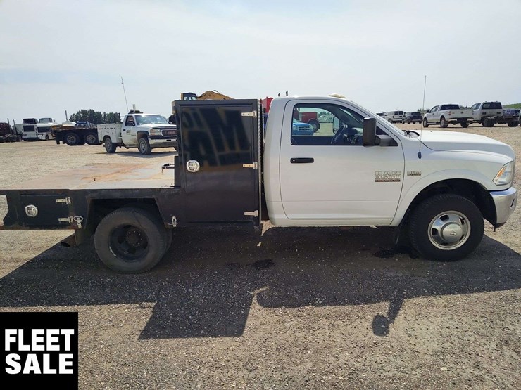 2013-dodge-3500-image-10