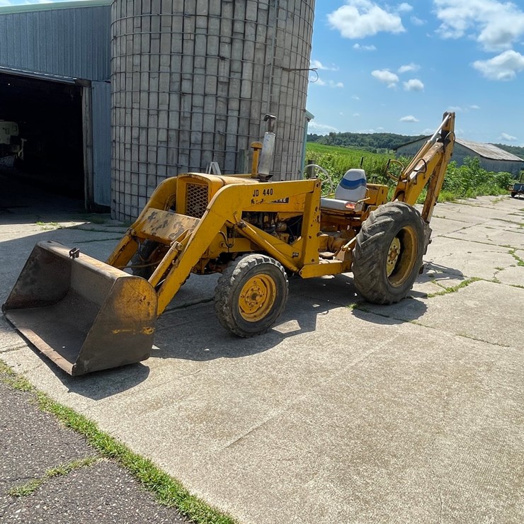 JOHN DEERE 440