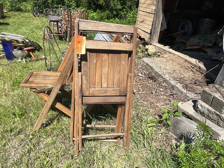 #3238-•-vintage-wood-folding-chairs-image-8