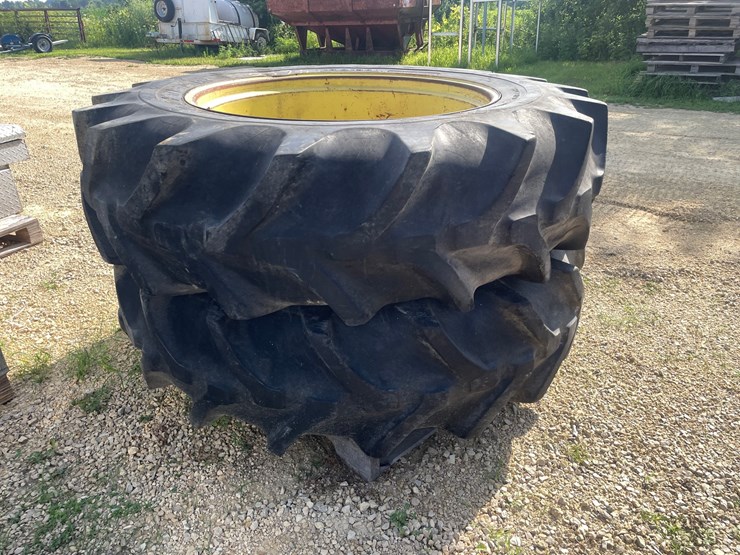 #2039-•-john-deere-tractor-duals-image-4
