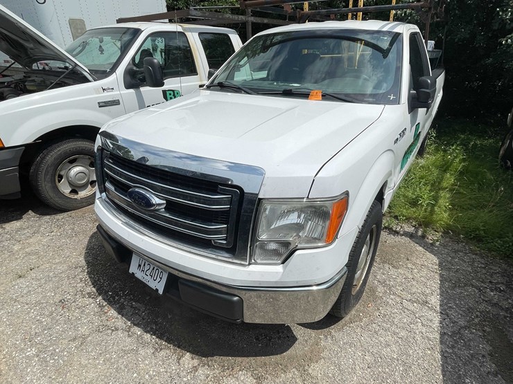 2014-ford-f150-xl-image-2