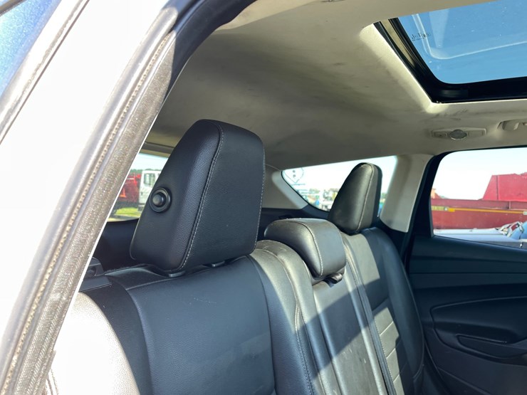 2014-ford-escape-titanium-image-63