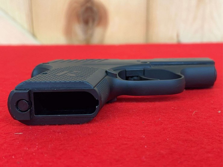 remington-model-rm-.380-semiauto-pistol-image-7
