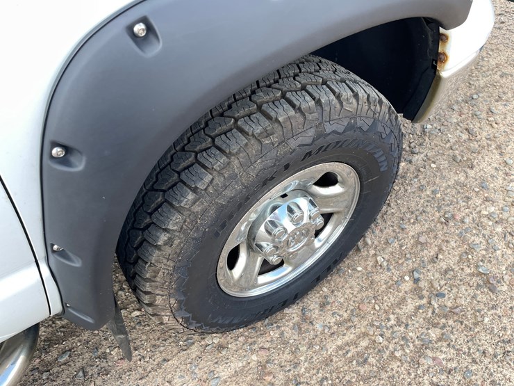 2003-dodge-2500-image-12