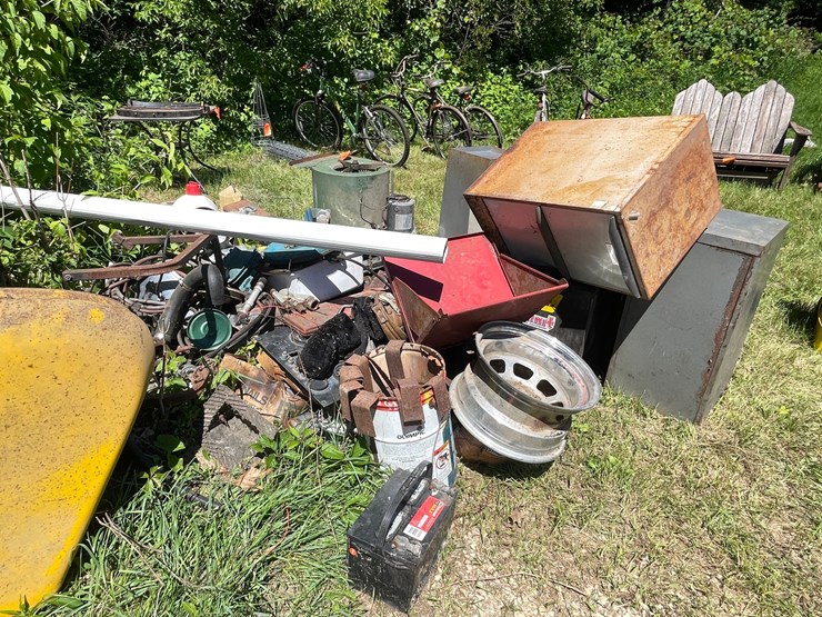 #3305-•-scrap-iron-pile-image-5