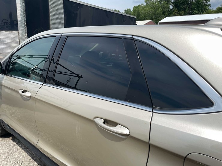 2018-ford-edge-sel-image-35