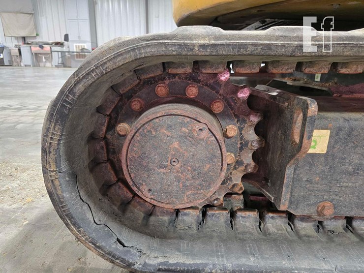 2019-caterpillar-305e2-cr-image-37