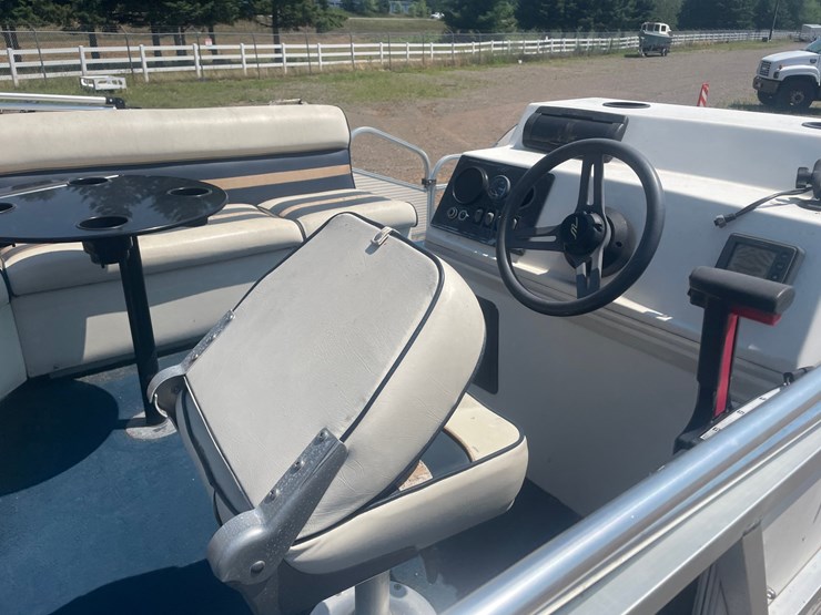 #5803-•-1998-weeres-pontoon-fisherman-deluxe-(sells-bill-of-sale)-image-9
