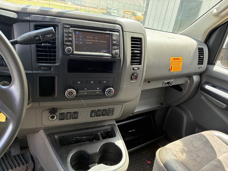 2019-nissan-nv2500-image-8
