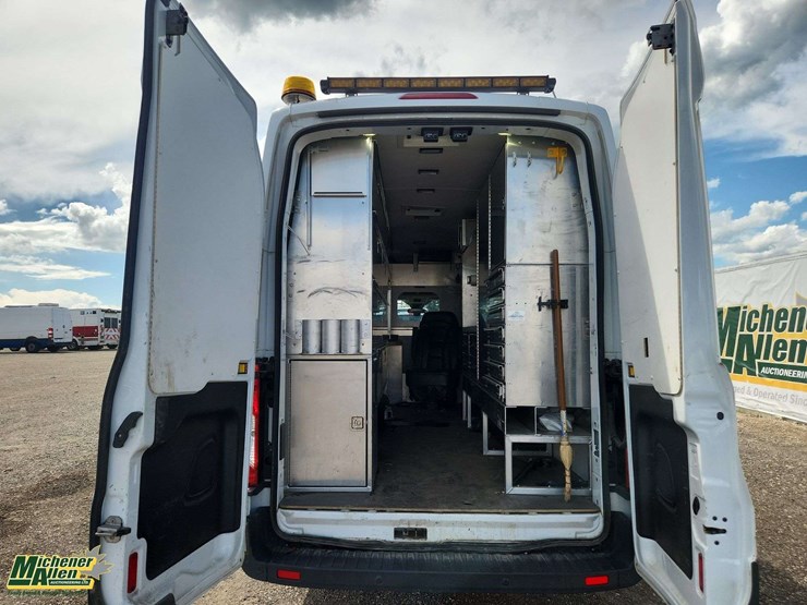 2016-ford-transit-image-9