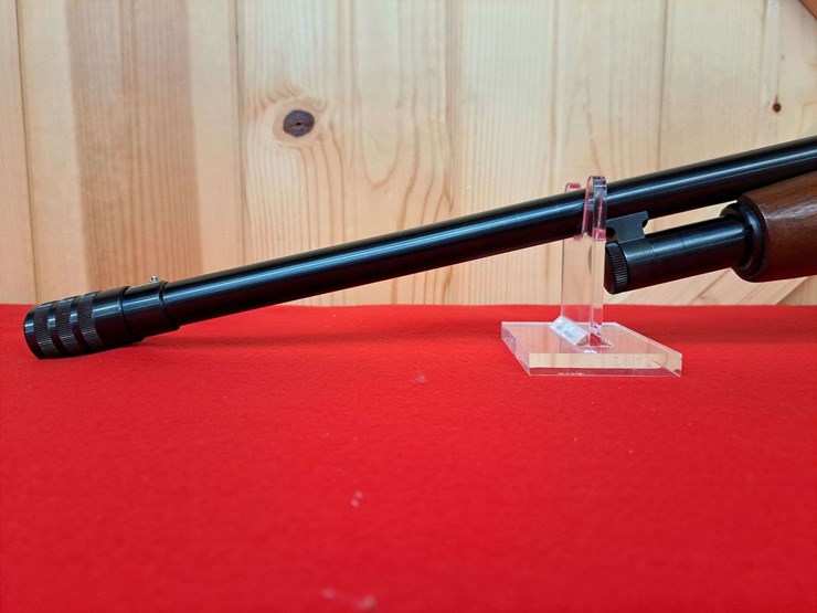 western-field-model-m550a-12-gauge-pump-action-shotgun-image-2