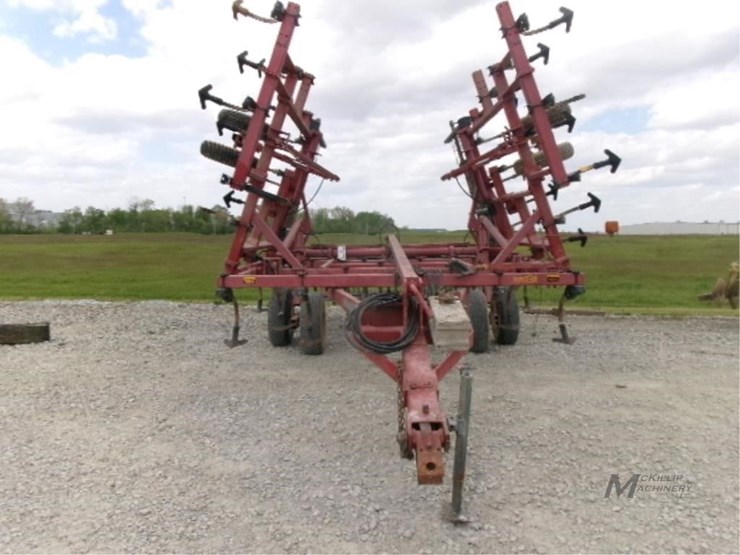 case-ih-4300-image-18