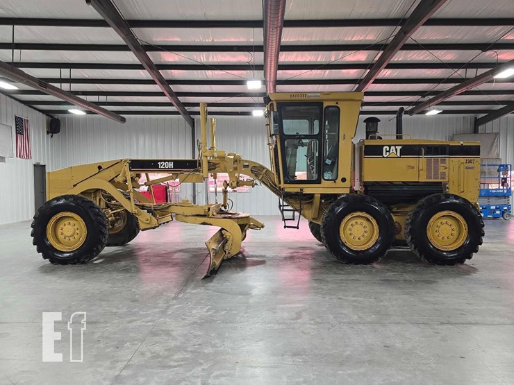 2004-caterpillar-120h-image-5
