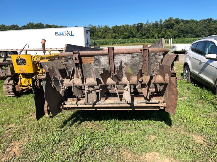 #1034-•-new-idea-manure-spreader-image-5