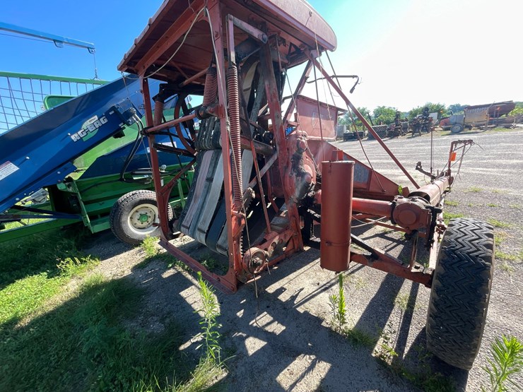 #1025-•-allis-chalmers-10-roto-baler-image-17