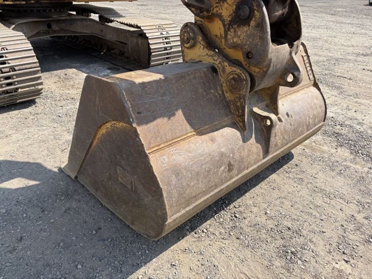 2004-caterpillar-312-image-11