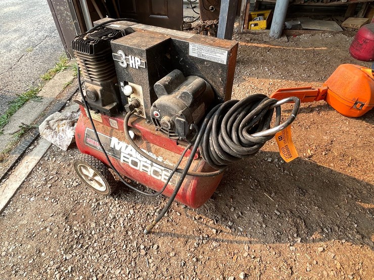 #2299-•-sanborn-22-gallon-air-compressor-image-1
