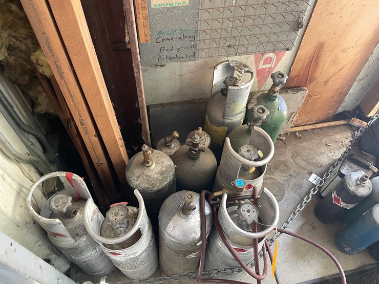 #4054-•-assorted-air-tanks-image-3
