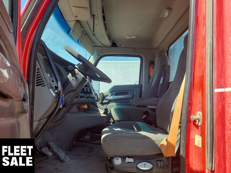 2018-kenworth-t680-image-16