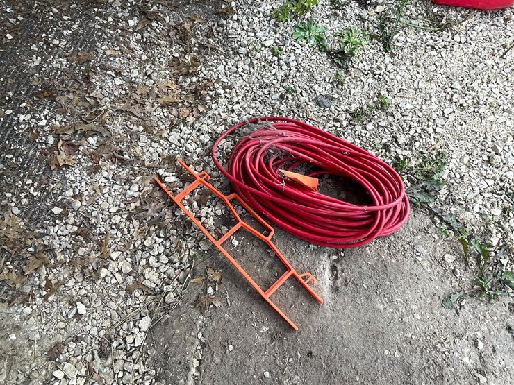 #3349-•-100'-extension-cord-image-6