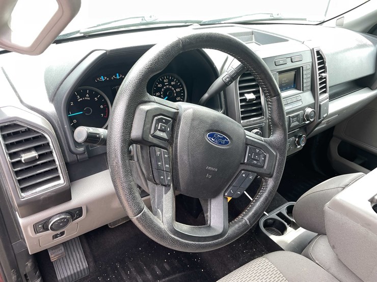 2016-ford-f150-xlt-image-49