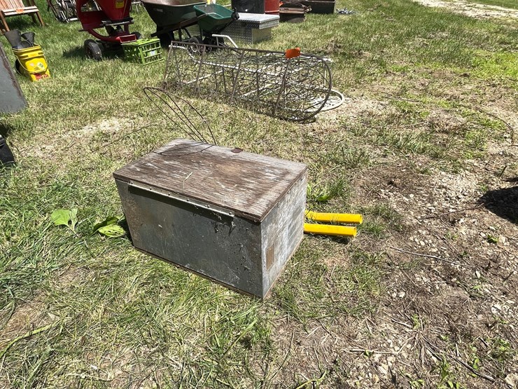 #3323-•-cub-cadet-lawn-tractor-brush-guard,-rug-beater,-and-metal-storage-box-image-5