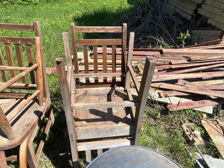 #3242-•-vintage-wood-chairs-and-stools-image-10