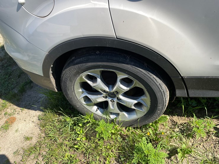 2014-ford-escape-titanium-image-18